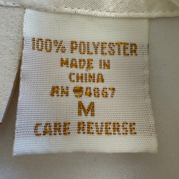 Victoria's Secret Gold Label White Pajama Set - Picture 12 of 15